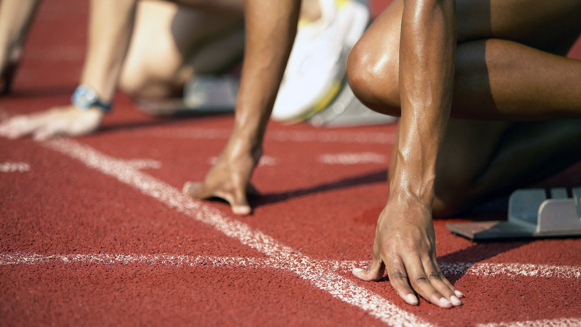 湖人新人训练中积极沟通迅速建立场上默契，湖人队的训练场